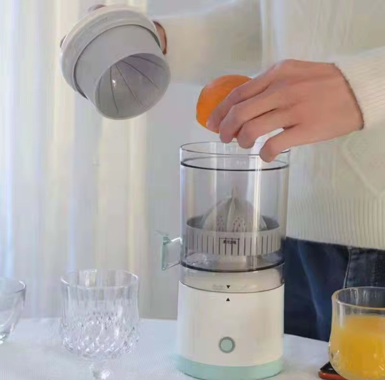 🍊 Presse-Agrumes Électrique Sans Fil – Fraîcheur Instantanée, Où Que Vous Soyez !